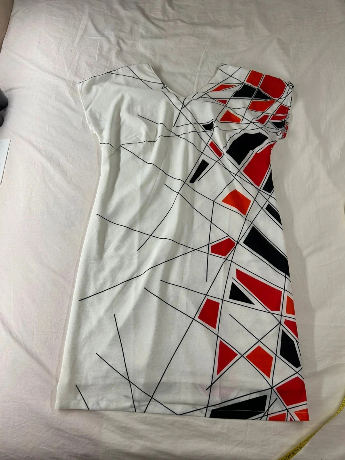 Robe courte blanche à motifs rouge la maison jersey